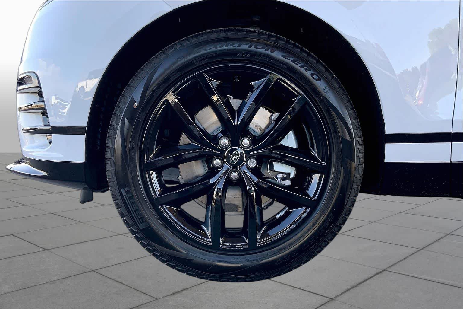 2025 Land Rover Range Rover Velar Dynamic SE - Photo 11