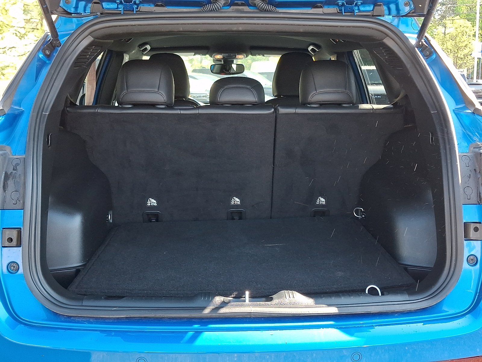 Certified Used 2024 Hydro Blue Pearlcoat - PBJ Jeep Trailhawk 4x4 image 28