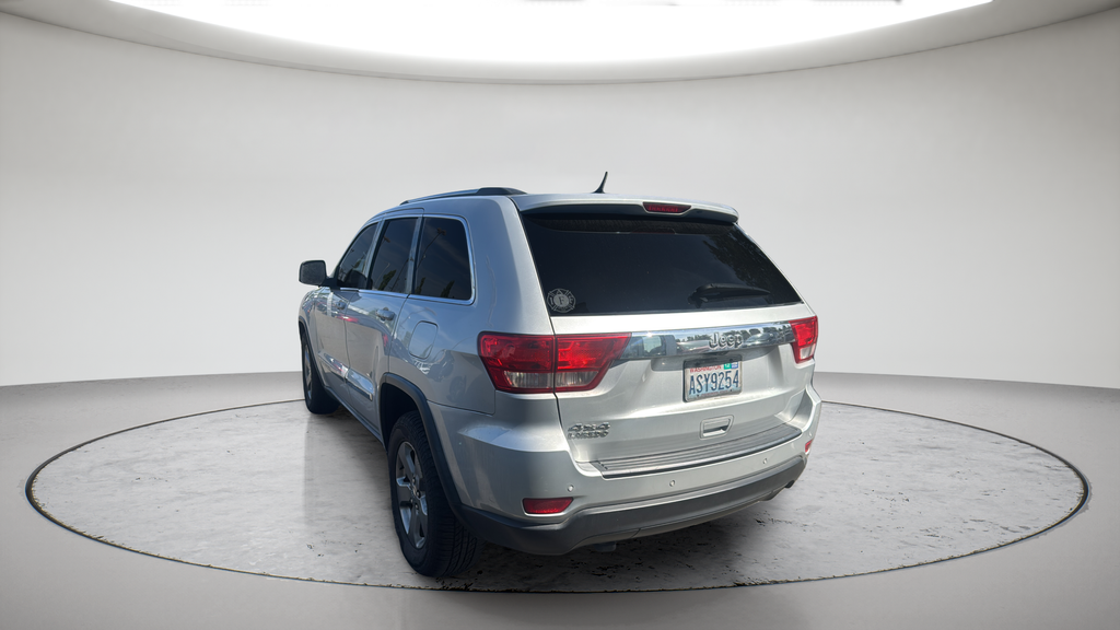 Used 2011 Silver Jeep Laredo image 7