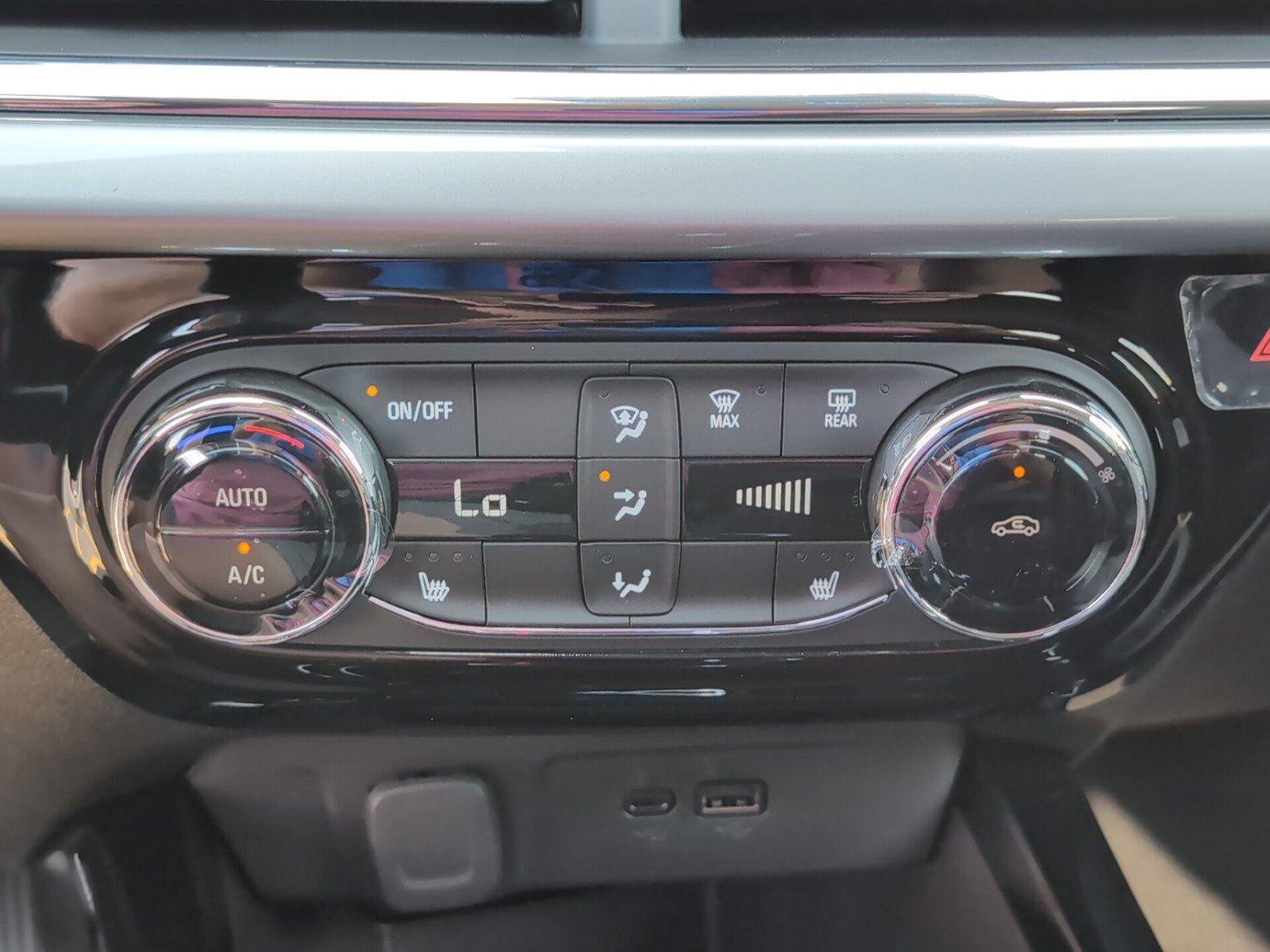 2026 Chevrolet Trax LT - Photo 22