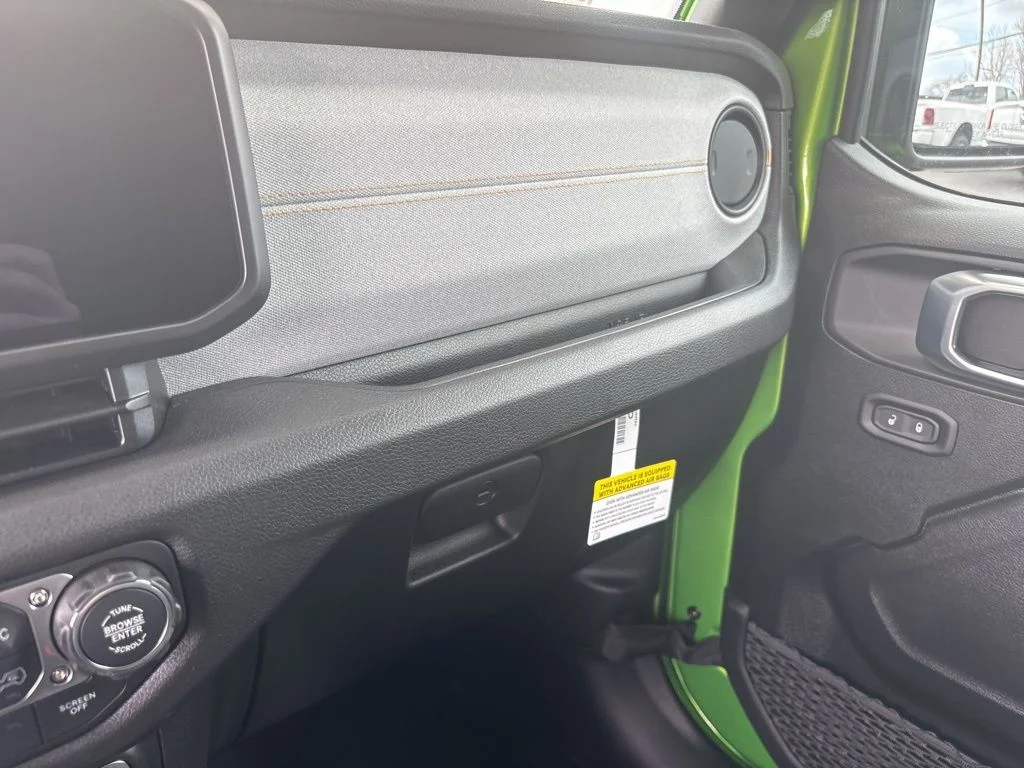 New 2026 Mojito Clear-Coat Exterior Paint Jeep Sport S image 22