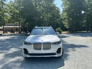 Used 2021 White BMW xDrive40i image 5