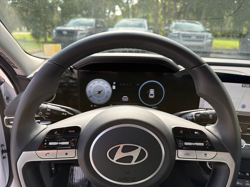Used 2024 White Hyundai SEL image 20