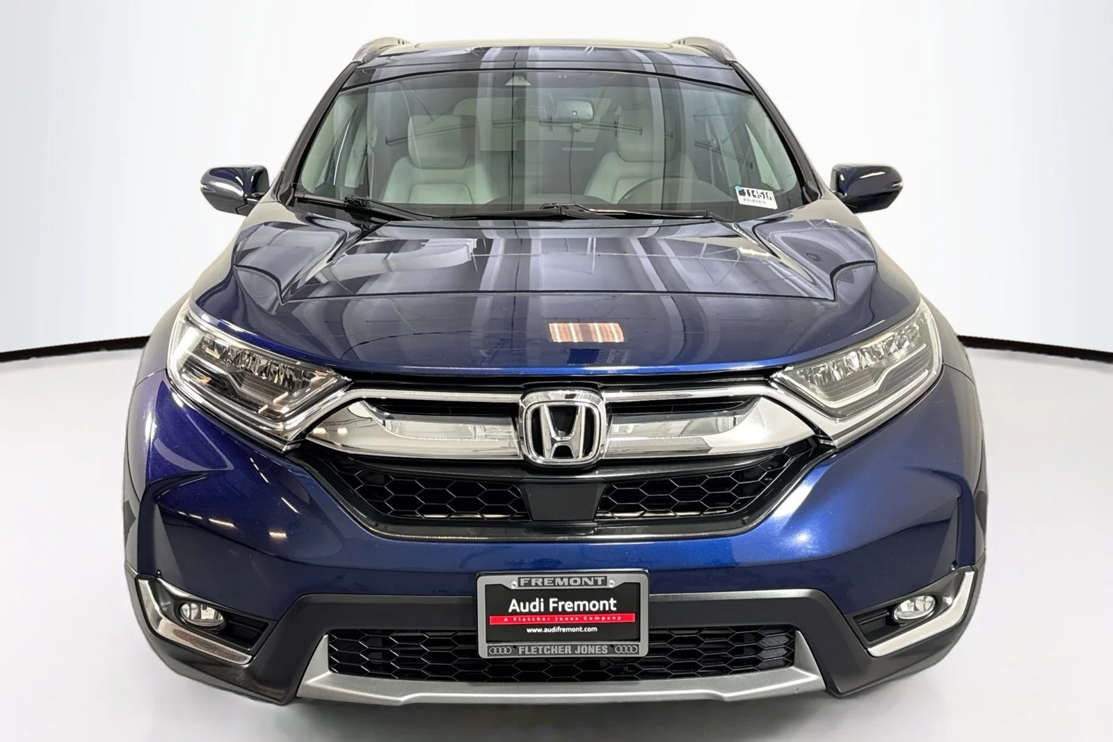 Used 2018 Obsidian Blue Pearl Honda Touring image 2