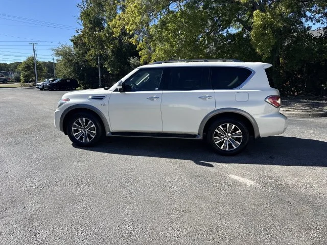 Used 2018 White Nissan SL image 8