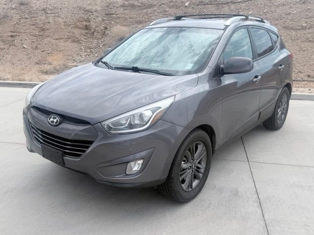 Used 2015 Gray Hyundai SE image 1