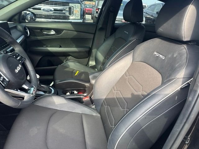 Used 2023 Black Kia GT-Line image 11