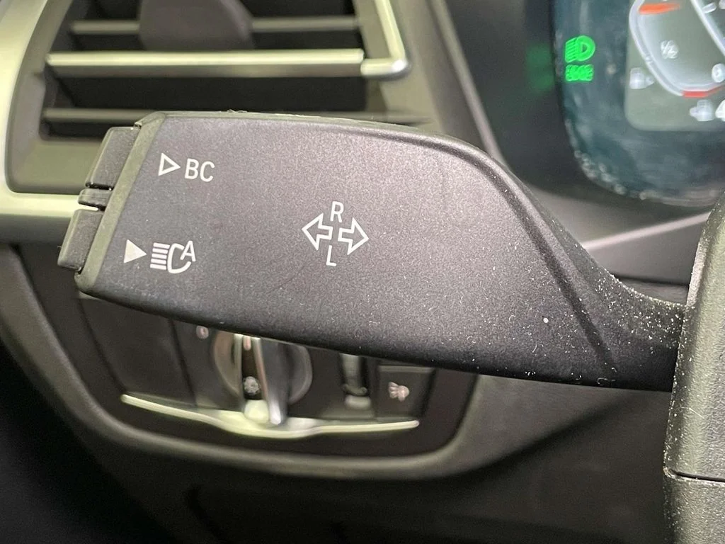 Used 2023 Gray BMW xDrive30i image 37