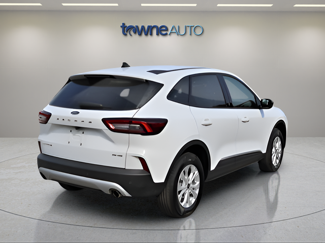 Used 2025 White Ford Active image 5