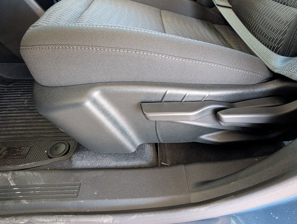2027 Chevrolet Equinox LT - Photo 11