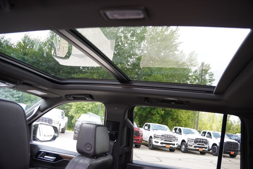 2026 Chevrolet Suburban High Country - Photo 20