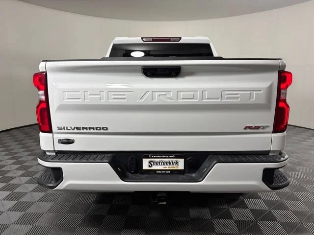 Used 2026 Summit White Chevrolet RST image 7