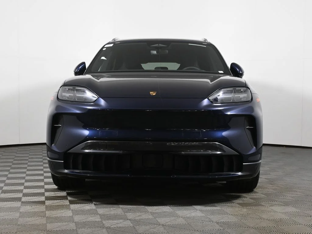 2026 Porsche Cayenne S - Photo 10