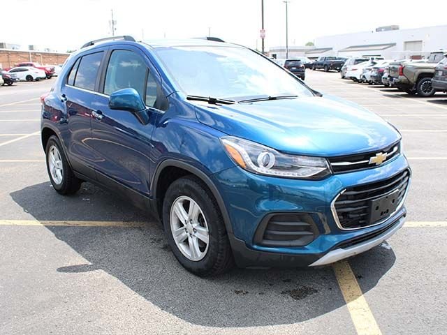 Used 2020 Pacific Blue Metallic Chevrolet LT image 4