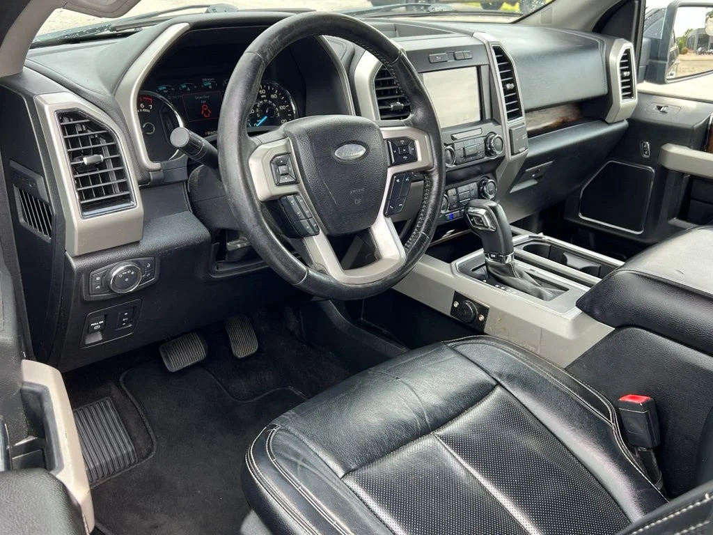 Used 2019 Black Metallic Ford Lariat image 18