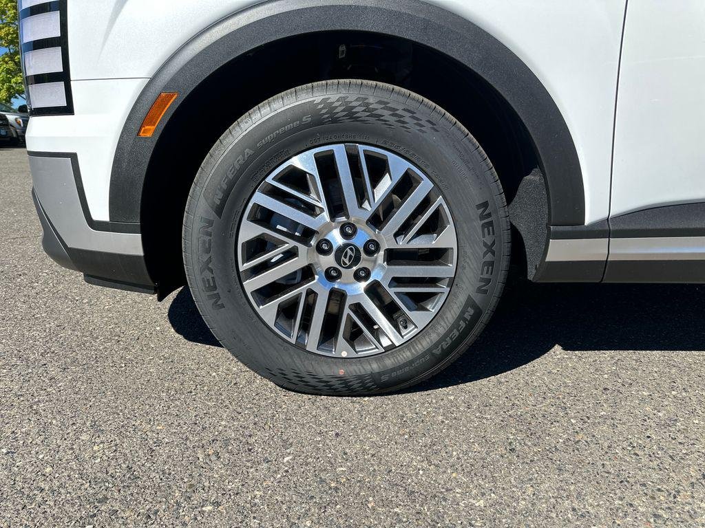 New 2026 White Hyundai SEL AWD image 11