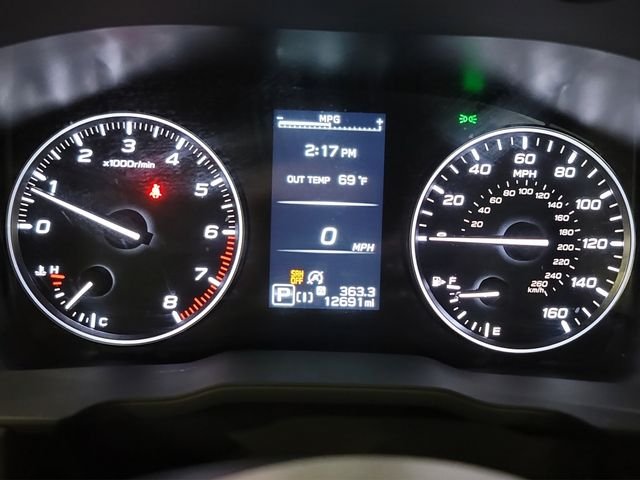 Used 2025 Gray Metallic Subaru Premium image 22