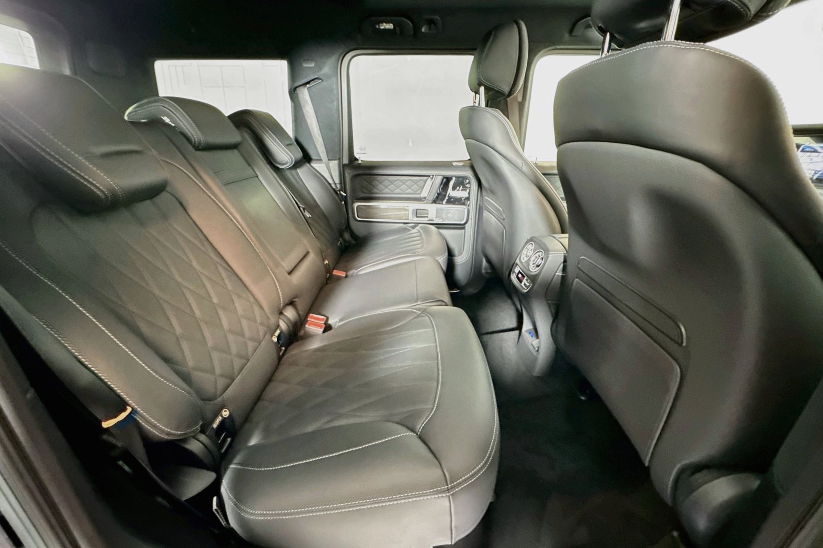 New 2027 MANUFAKTUR Night Black Magno Mercedes-Benz G 580e image 25