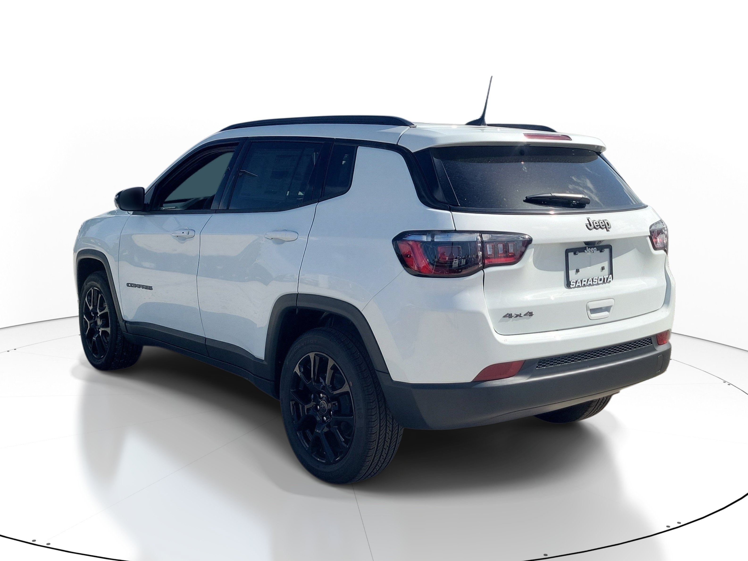 New 2026 Bright White Clearcoat Jeep Latitude Altitude image 5