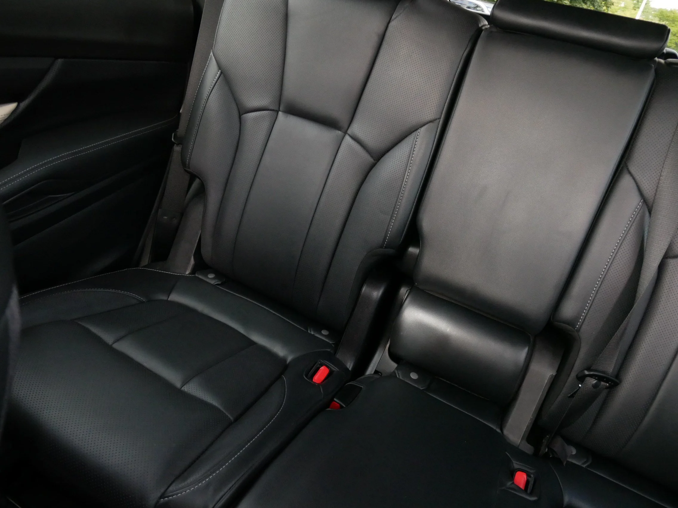 Used 2020 Abyss Blue Pearl Subaru Limited image 12