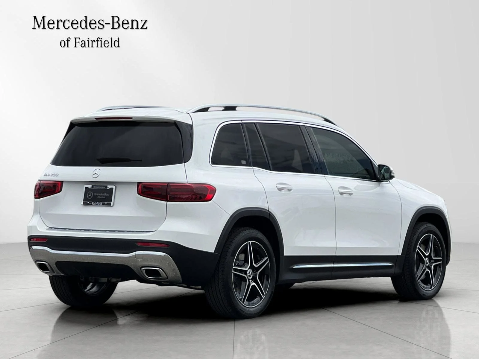 New 2026 White Mercedes-Benz GLB 250 image 2