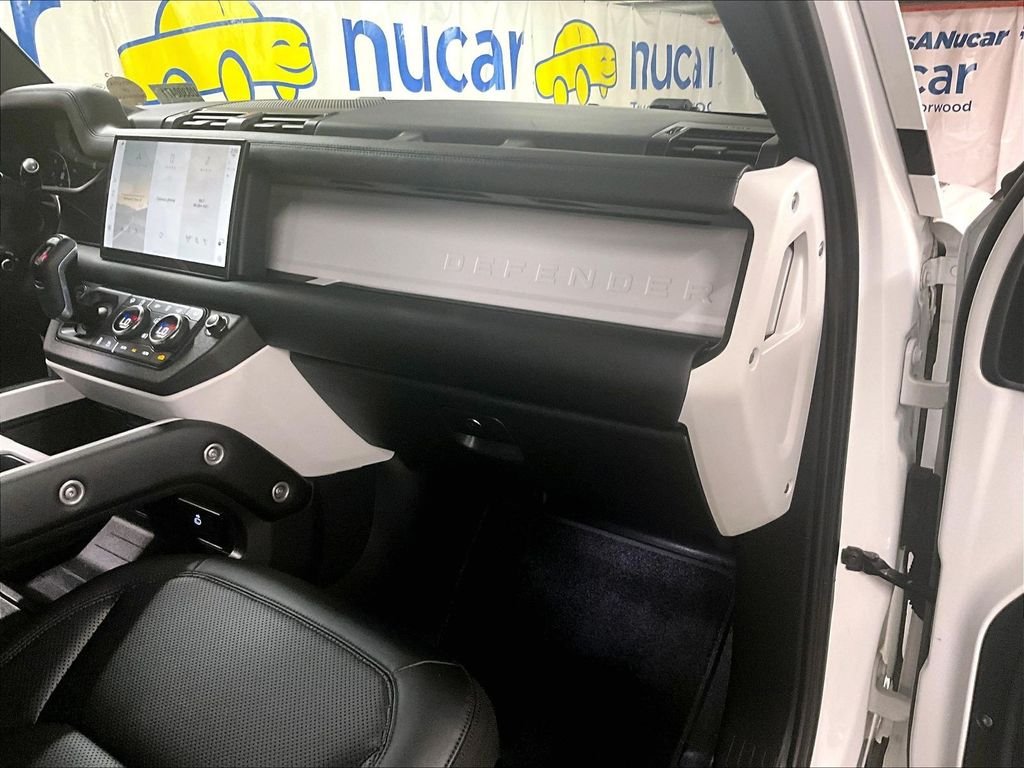 Used 2025 Black Land Rover S image 13
