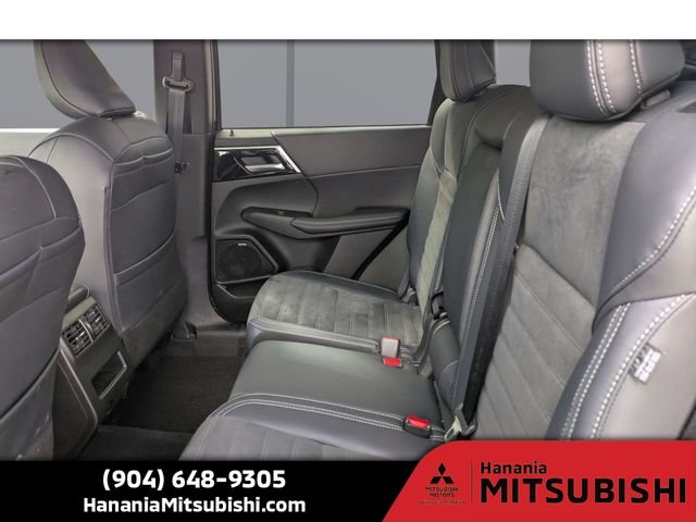 Used 2025 Gray Mitsubishi SE image 14