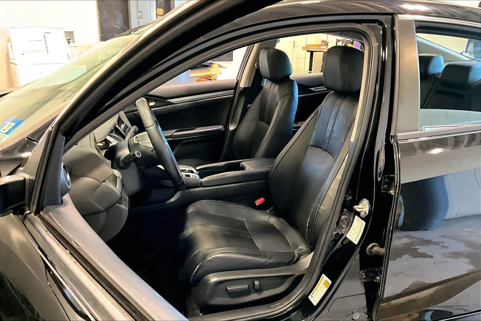 Used 2016 Crystal Black Pearl Honda EX-L image 21