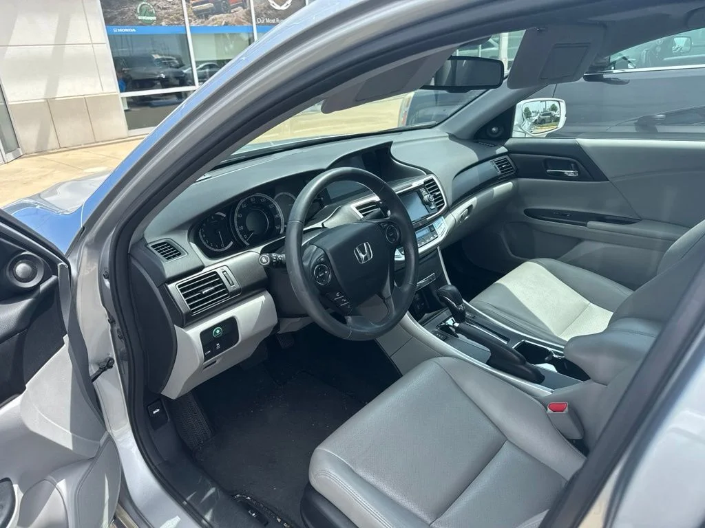 Used 2014  Honda EX-L image 7