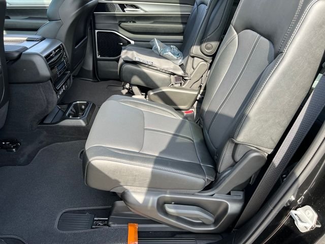 New 2026 High Gloss Black Exterior Paint Jeep Limited Reserve image 12