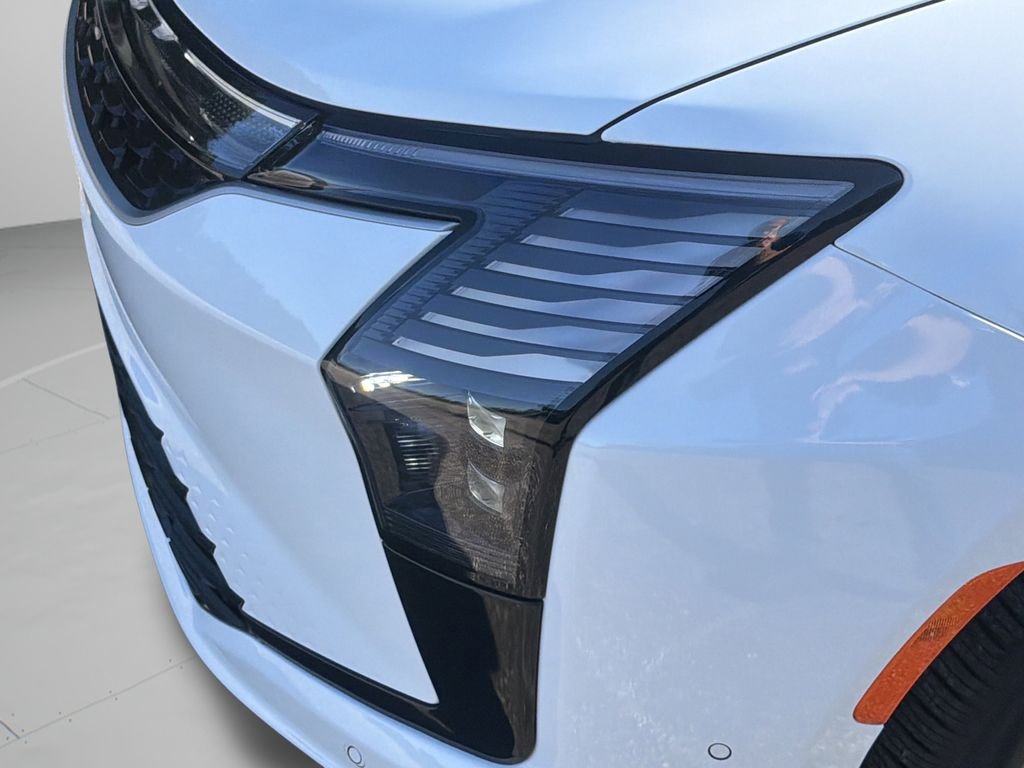 New 2027 White/off-white Chrysler Limited image 29
