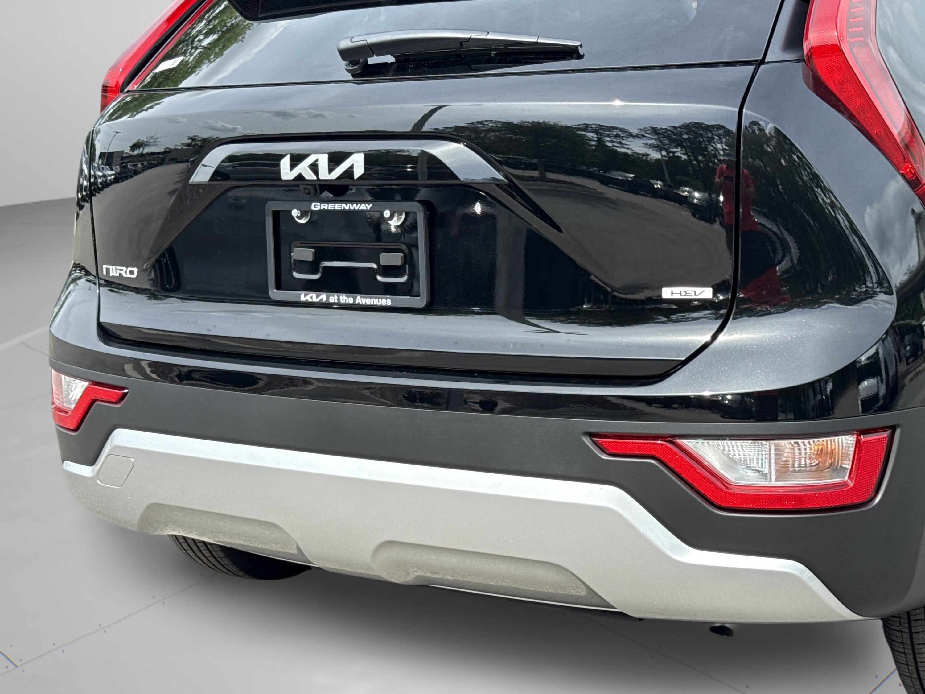 New 2026 Aurora Black Pearl Kia LX image 24