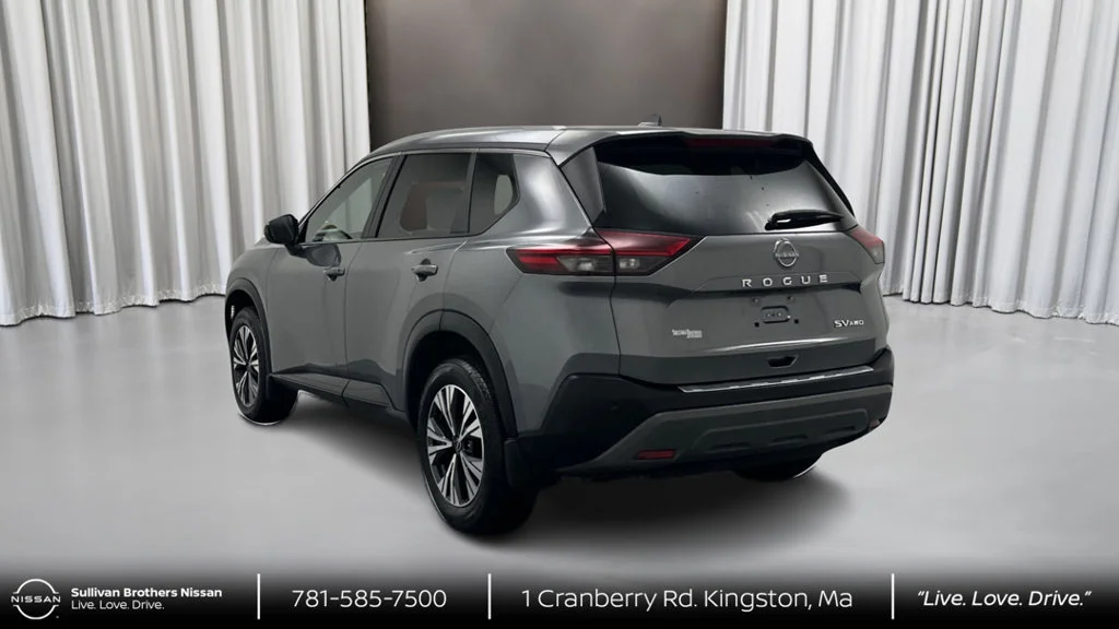 Used 2023 Gray Nissan SV image 7