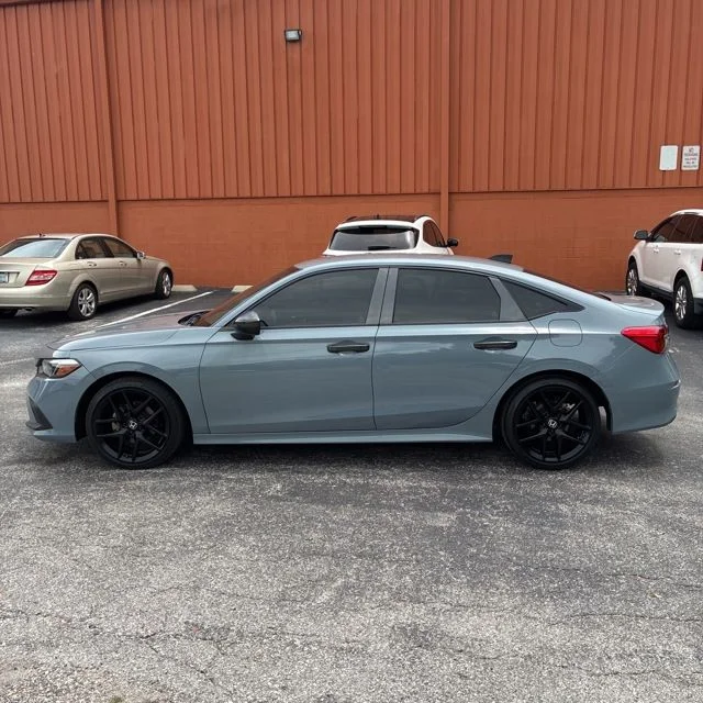 Used 2022  Honda Sport image 2