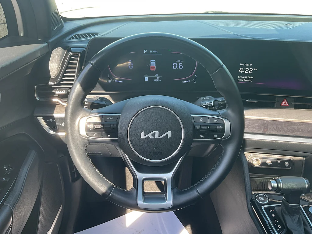 Used 2023 Glacial White Pearl Kia X-Line image 11