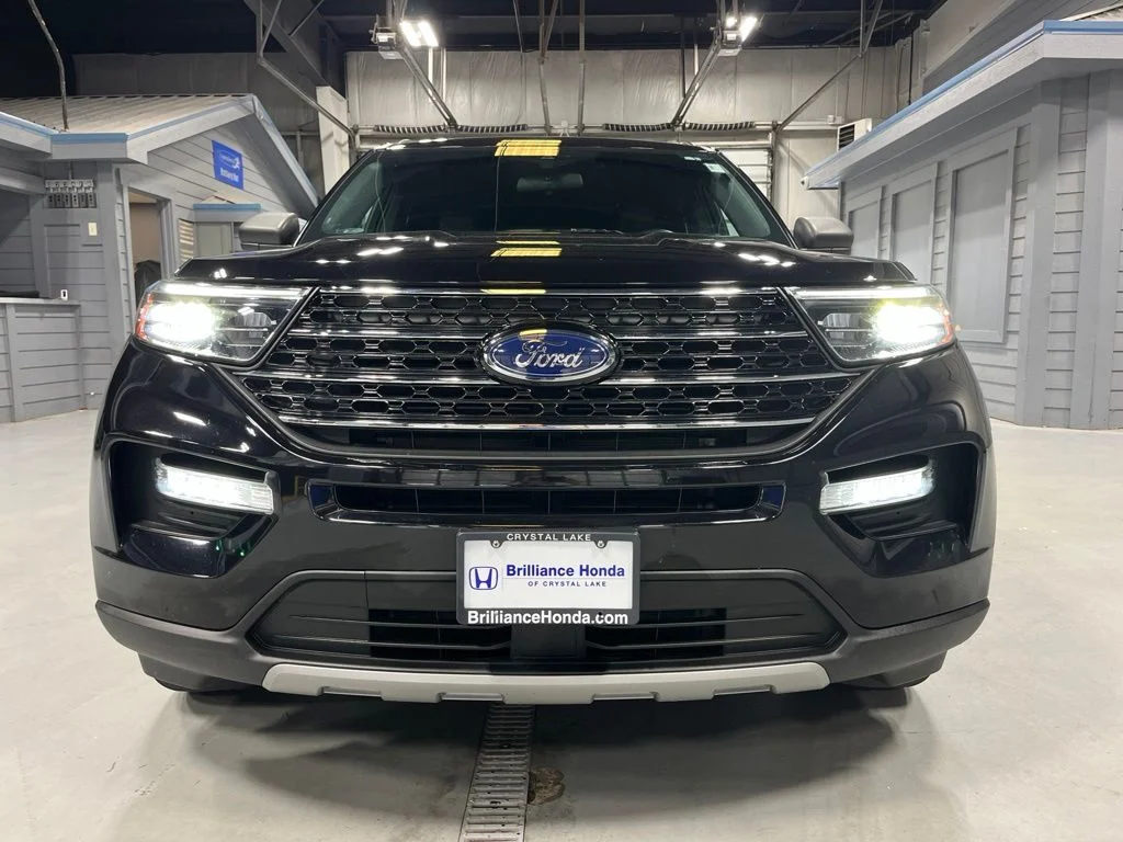 Used 2020 Black Metallic Ford XLT image 2