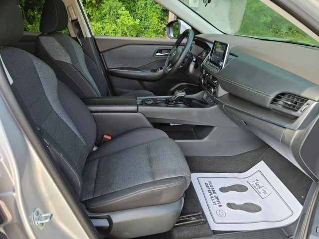 Used 2023 Silver Nissan SV image 19