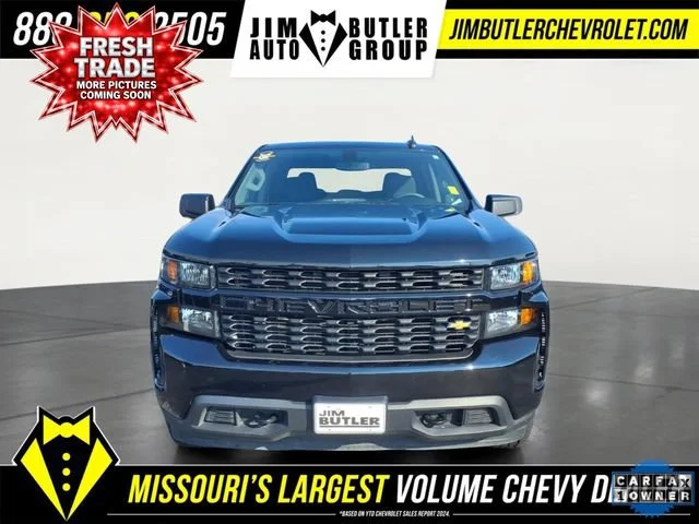 Used 2020 BLACK Chevrolet Custom image 24