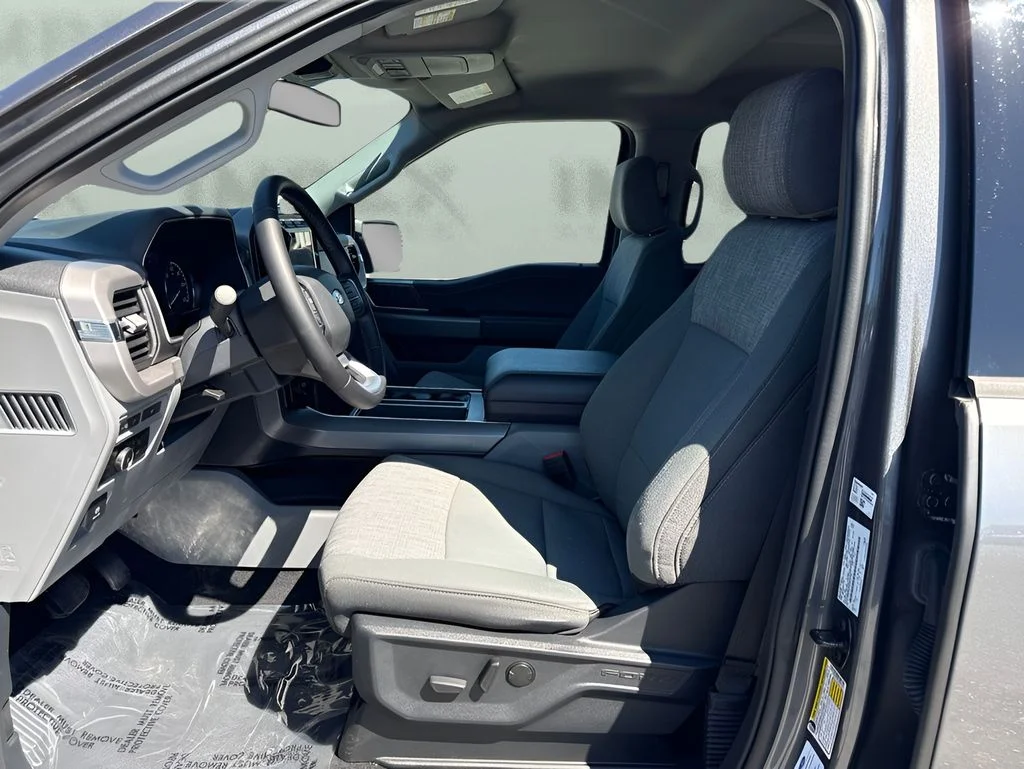 Used 2023 Gray Ford XLT image 9