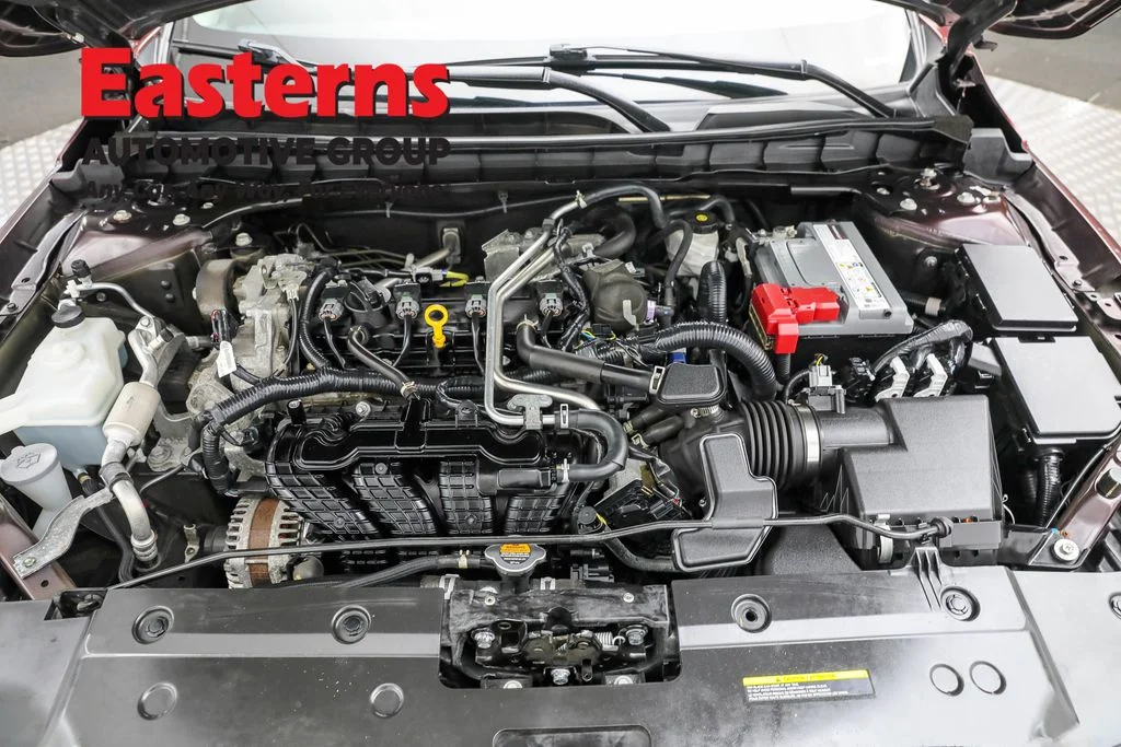 Used 2023 Red Nissan 2.5 SV image 7