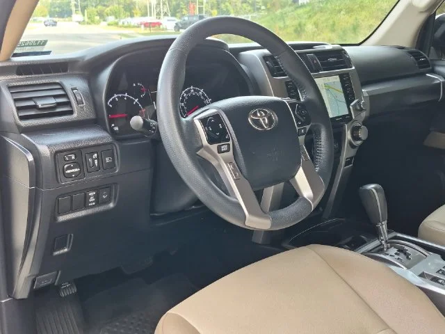 Used 2022 White Toyota SR5 Premium image 29