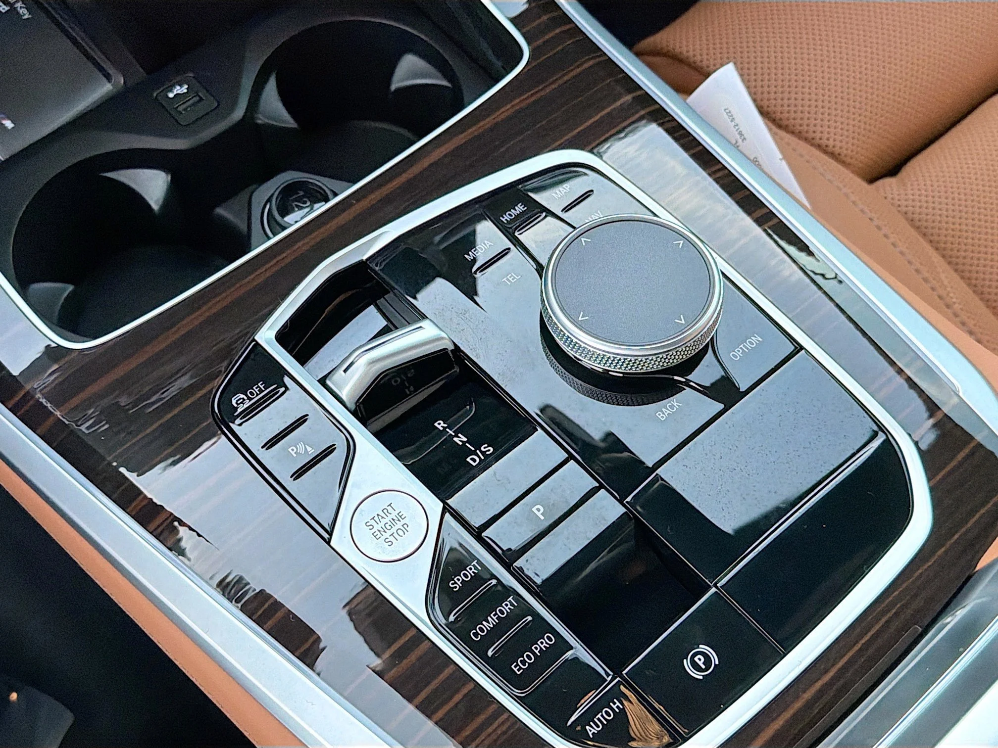 New 2026 Carbon Black Metallic BMW sDrive40i image 28