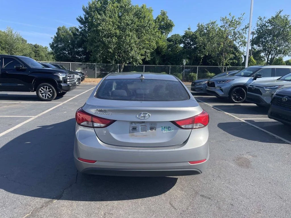 Used 2014 Gray Hyundai SE image 6