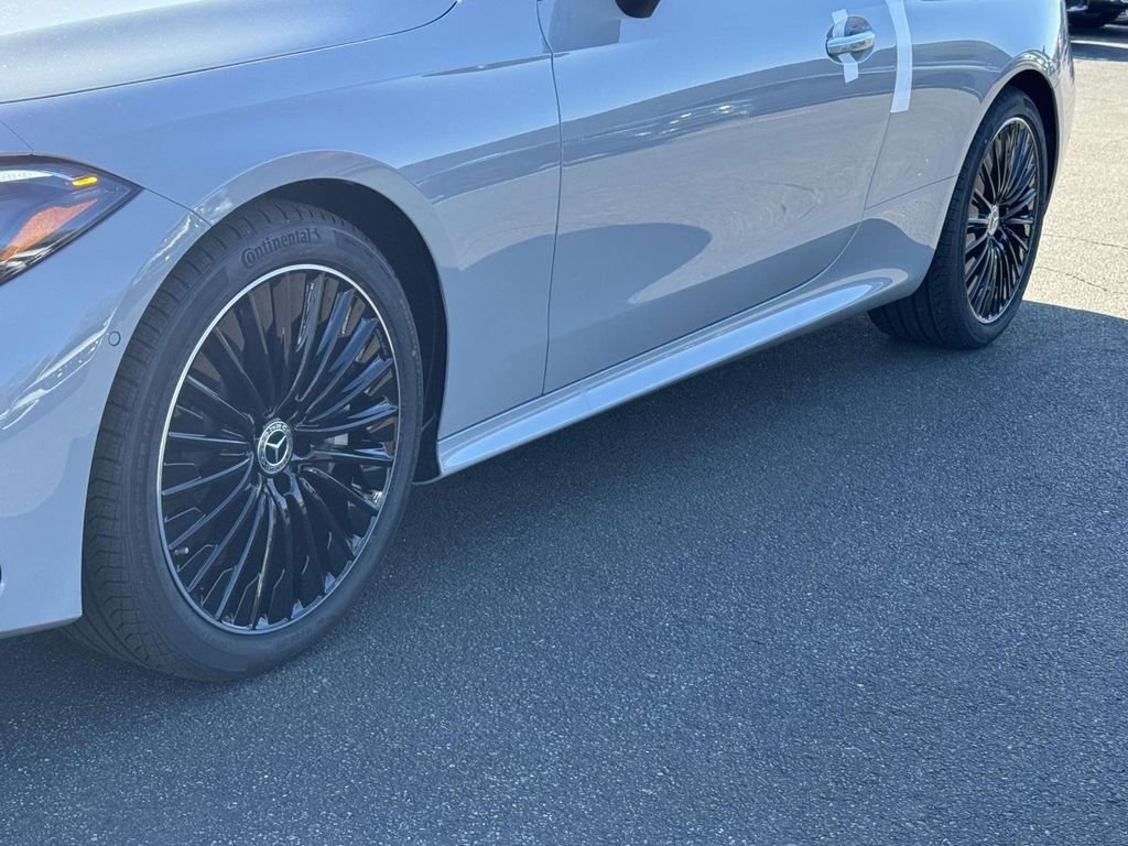 New 2026 MANUFAKTUR Alpine Grey Mercedes-Benz CLE 450 image 13