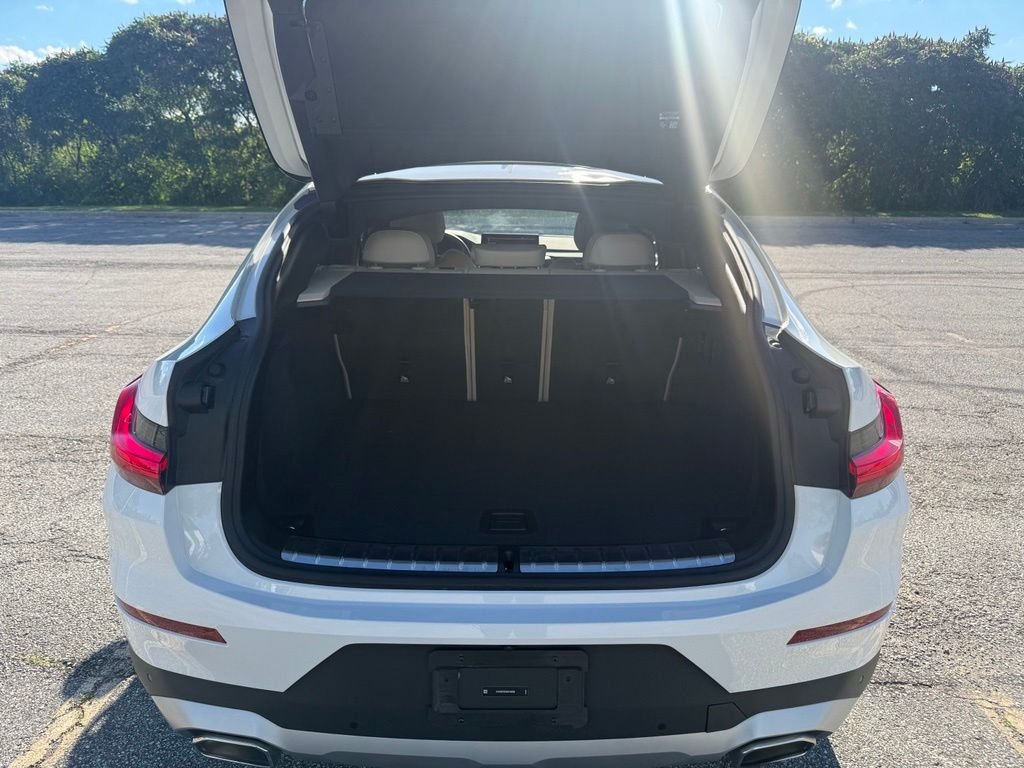 Certified Used 2025 White BMW xDrive30i image 19
