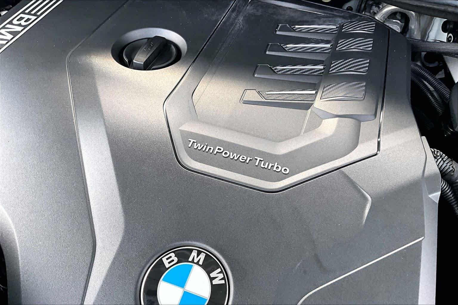 Used 2024 Alpine White BMW sDrive30i image 33