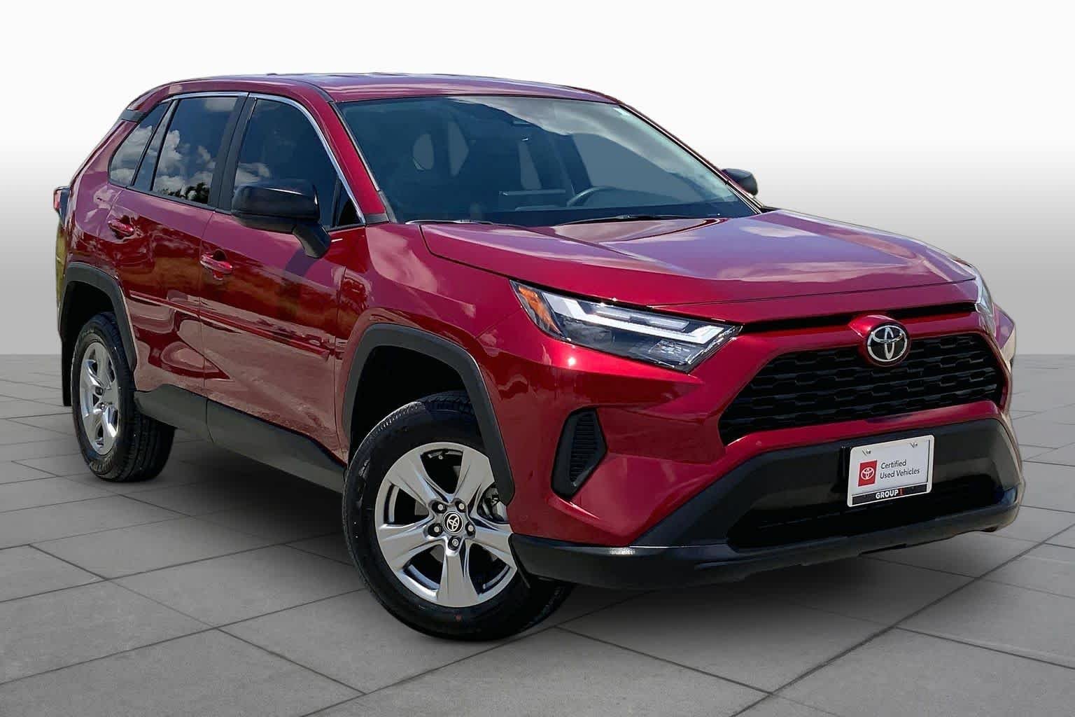Used 2025 Ruby Flare Pearl Toyota LE image 3
