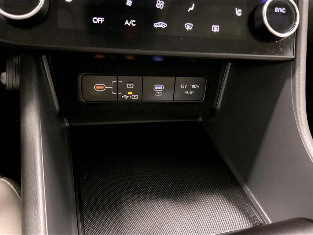 Used 2025 Black Hyundai SEL image 26
