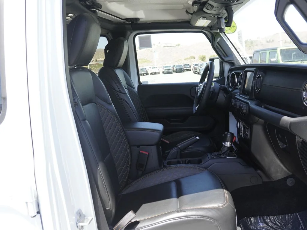 Certified Used 2023 White/off-white Jeep High Altitude image 28
