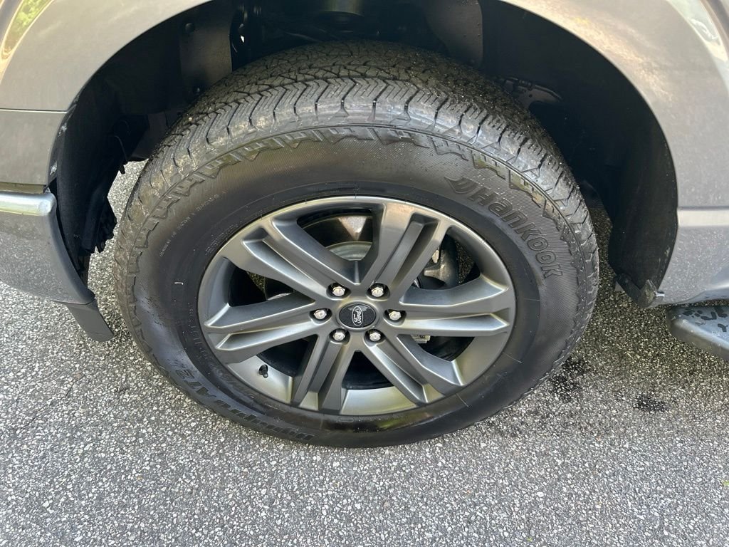 Used 2023 Gray Ford XLT image 13